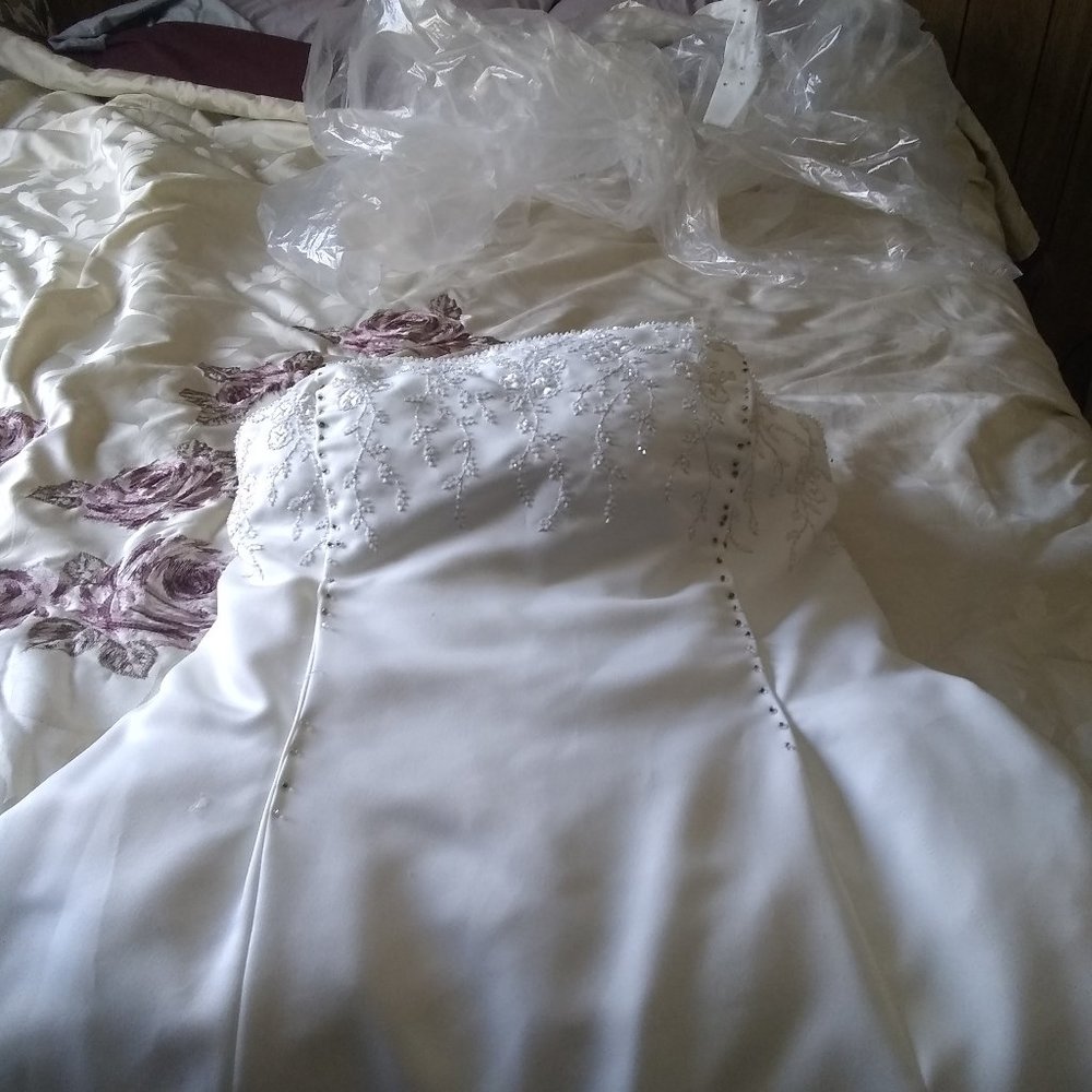 Wedding dress